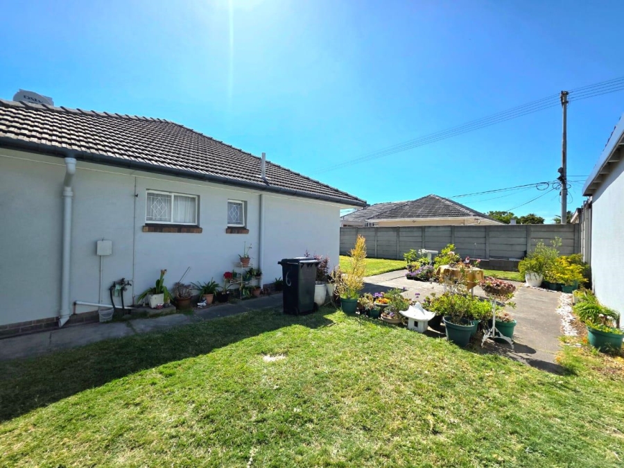 3 Bedroom Property for Sale in Thornton Western Cape